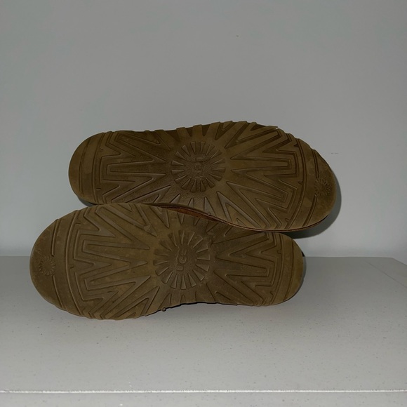 UGG BOOTS Chestnut Color, Size 9 - Picture 4 of 5